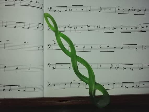 Spiral Hair Stick: Elegant Hair Pin Accessory thumbnail 2