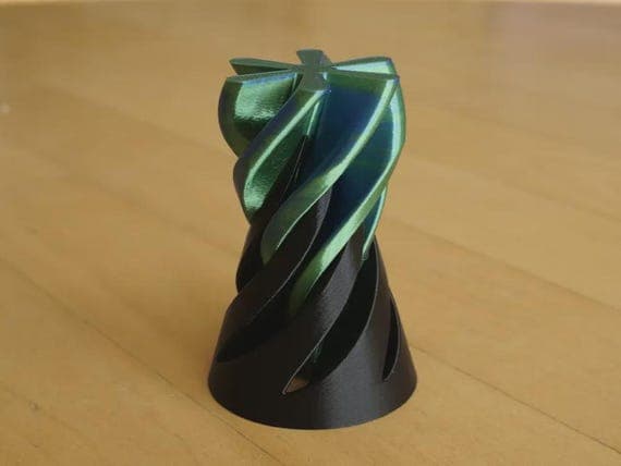 Impossible Spiral Fidget Toy thumbnail 3